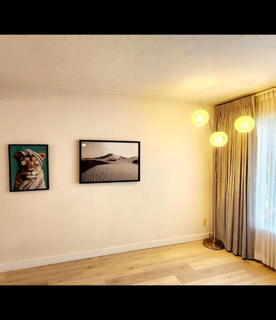 Spacious Entire Two Bedroom Home Edmonton Kanada